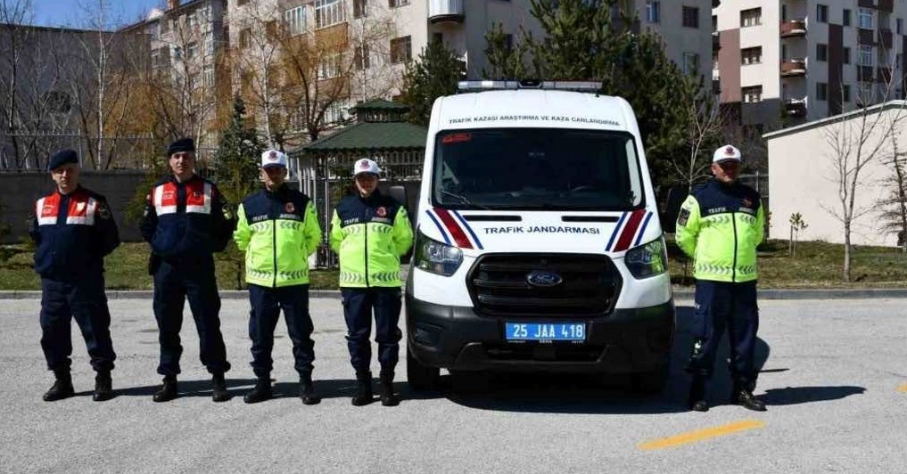 Karaca timi trafik kazalarının aydınlatılmasında kritik bir rol üstleniyor